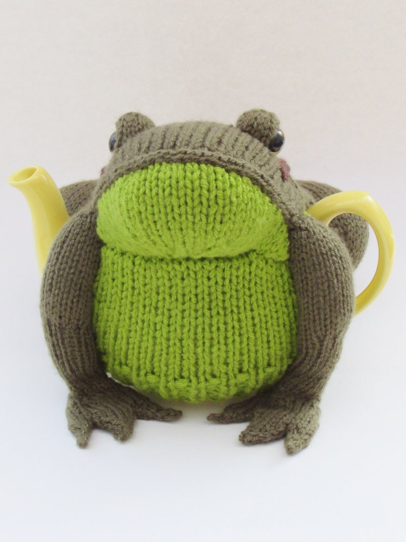 Frog Tea Cosy Knitting Pattern image 6