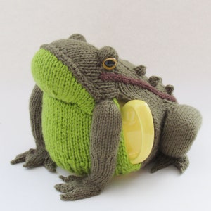 Frog Tea Cosy Knitting Pattern image 9