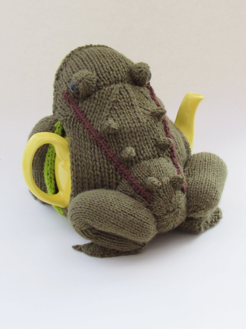 Frog Tea Cosy Knitting Pattern image 7