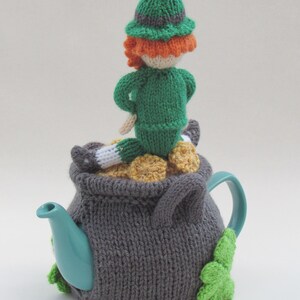 Lucky Leprechaun Tea Cosy Knitting Pattern image 6