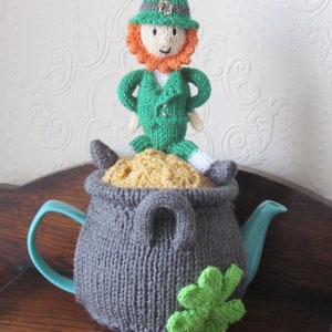 Lucky Leprechaun Tea Cosy Knitting Pattern image 2