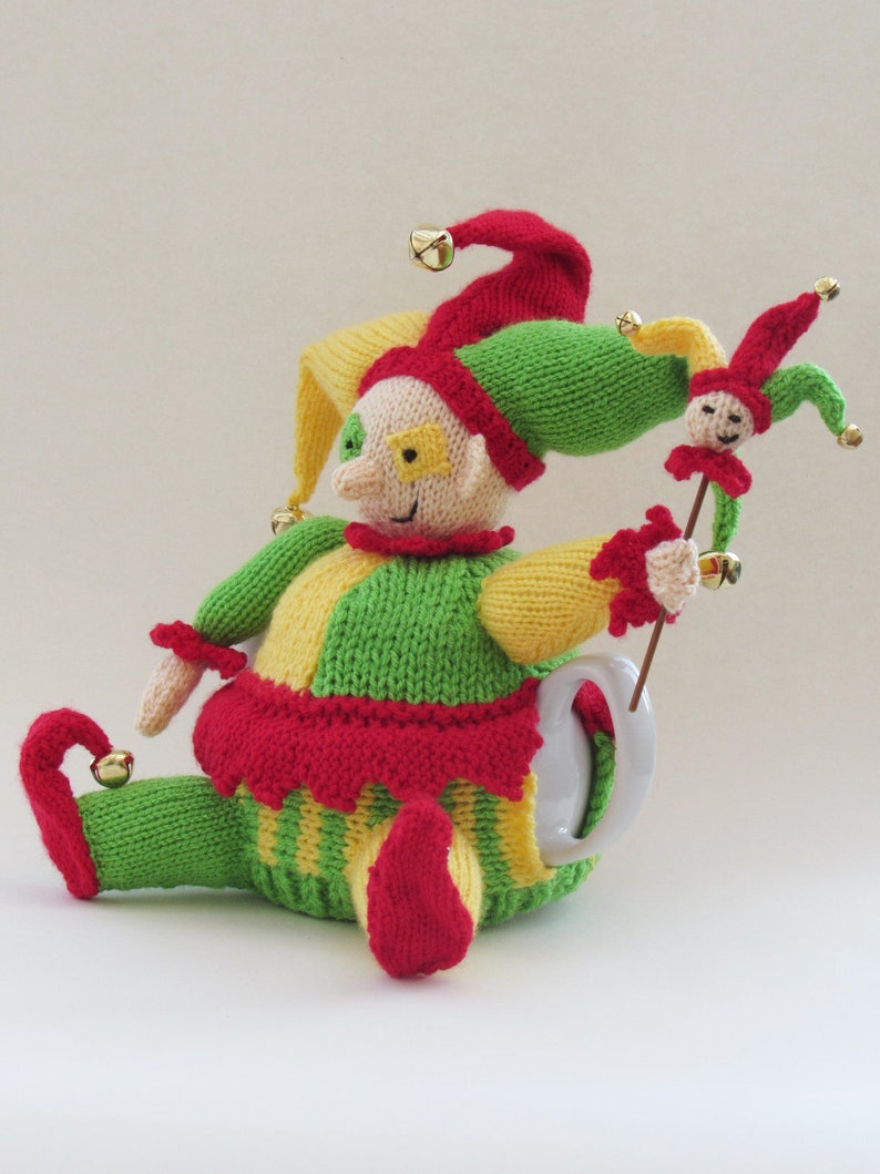 Court Jester Tea Cosy Knitting Pattern image 6