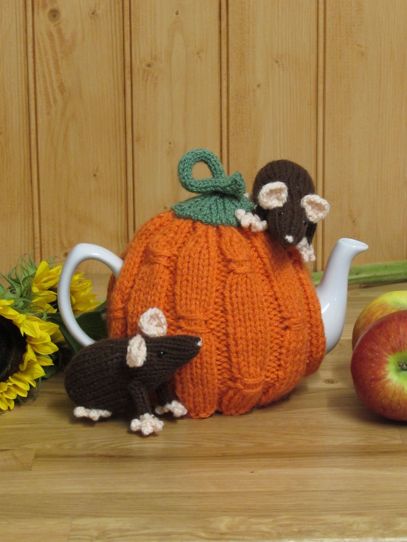 Harvest Pumpkin Tea Cosy Knitting Pattern image 10