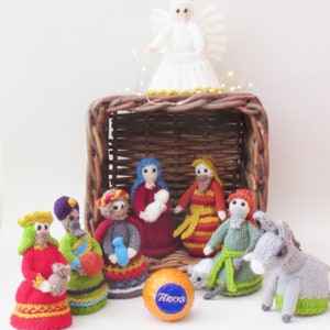 Terry’s Chocolate Orange Nativity Cosies Set Knitting Pattern to re-create the birth of Christ with Chocolate orange covers