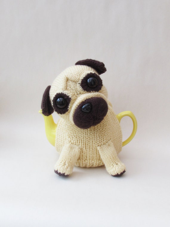 Knitted pug 2025