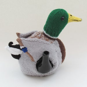 Mallard Duck Tea Cosy Knitting Pattern image 6