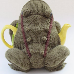 Frog Tea Cosy Knitting Pattern image 8