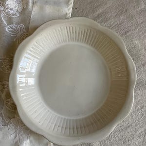 Handgefertigte Keramikschale aus Steinzeug – weiße Glasur, minimalistisch & modern – Unikat