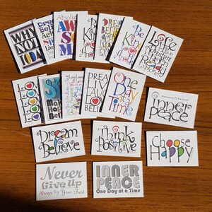 Cartes de notes plates de positivité - Conception 1, ensemble de 18, messages de citations positives inspirantes, cartes de boîte à lunch, cartes d’apprentissage.