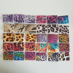 Mini enveloppes multicolores à imprimé léopard, lot de 24 - Design B, poids lourds 160 g, enveloppes imprimées recto verso 5 x 4 cm, scrapbooking.