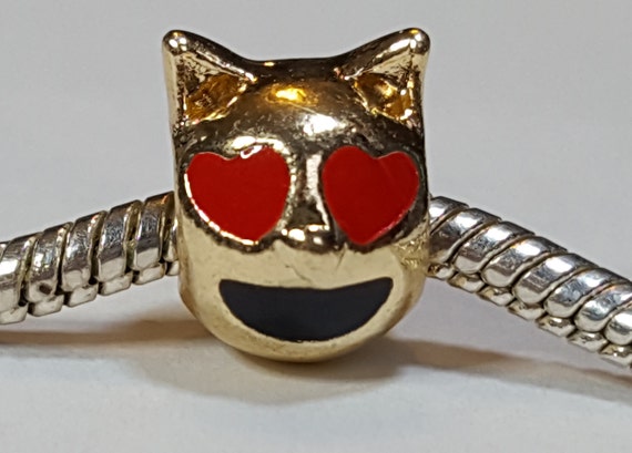 Cat Emoji Charm Enamel Red Heart Eyes Golden Tone European 