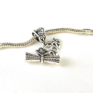 Dije de graduación 2025, dije de diploma, dije europeo, dije 3D, regalo de graduación, compatible con todas las pulseras de diseñador y europeas.
