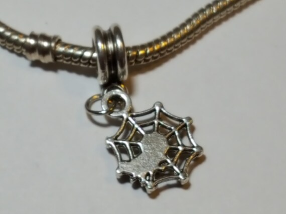 1 x Spider Tibetan Silver Clip On Charm Pendant Pumpkin Dangle Halloween