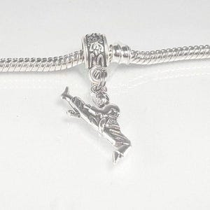 3D Karate Charm Necklace Pendant for Martial Arts Fans, Goju-ryu Shotokan-ryu Wado-ryu Dangle Jewelry Fits Designer & European Bracelets