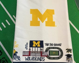 Michigan Wolverines Bar Towel - NCAA Licensed College Kitchen Decor