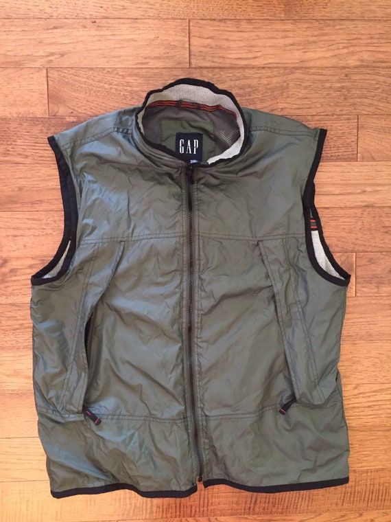 90s GAP windbreaker vest // mens L