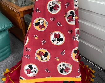 MINNIE MOUSE FLEECE Blanket