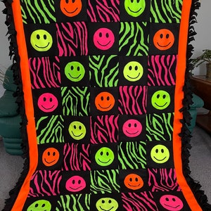 RETRO SMILEY FACE Fleece Blanket
