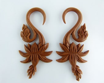 3mm Growing Flower Wood Earrings 8 gauge - 3 mm Stretch Gauged Earrings -  Wood 8g Hand Carved Flower Stretch Earrings -A025