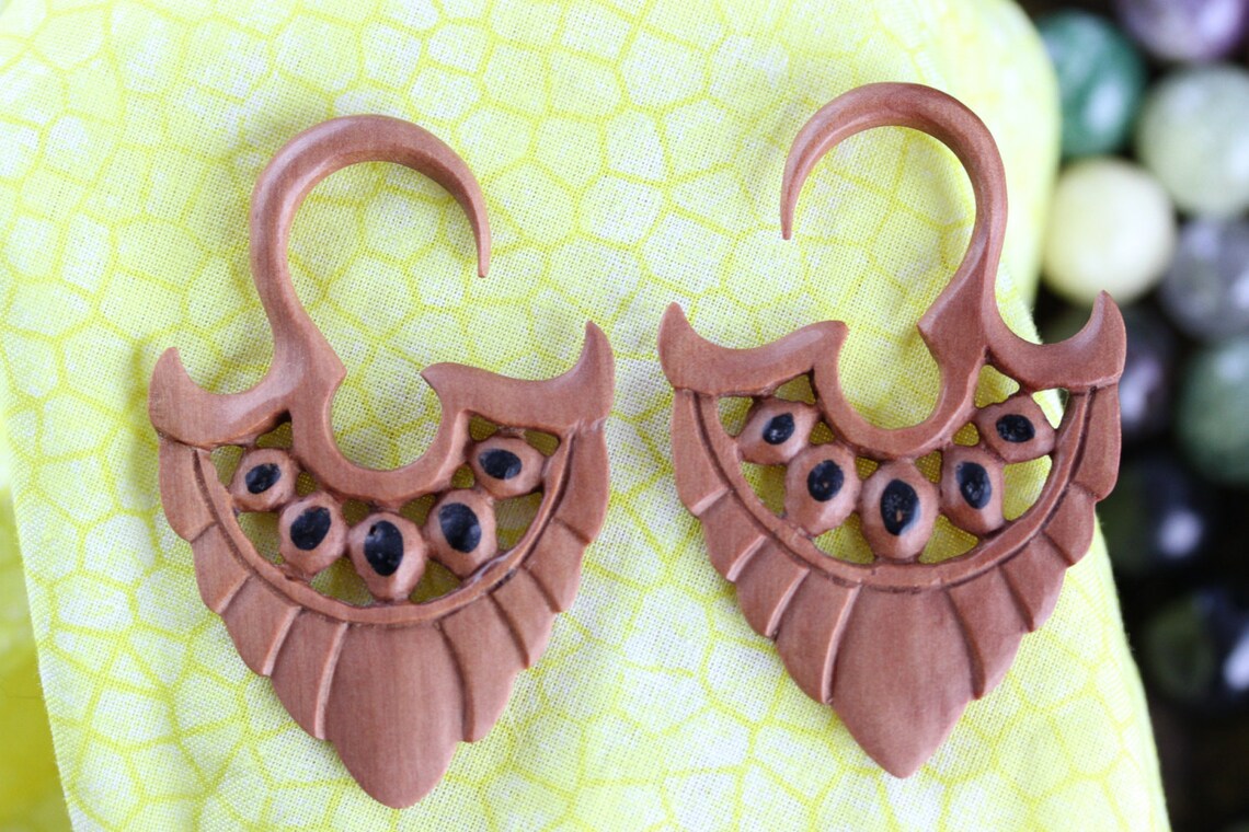 6g Wood Ear Plug Hangers 4mm Carved Wood Plug Hanger 6 Etsy