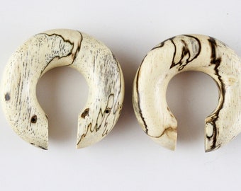 Tamarind Wood Carved Ear Hoops (Pair) - J002