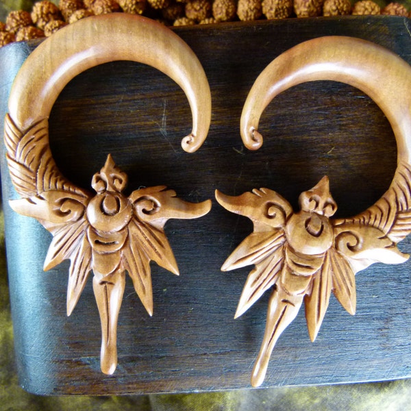 Wood Dragonfly Stretch Earrings 10 mm - 10mm 00g Stretching Plug Earring -  Wooden 00 gauge Carved Dragon Plug Earrings - Only 1 Pair - A028