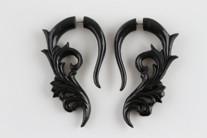 Caved Horn fake stretch ear plugs Fake Gauged Plugs Horn Hanging Earrings Fake Gauge Fake Stretched ears fake stretching ear *B039