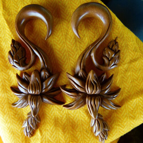 0 Gauge Growing Flower Wood Earrings 8 Mm 8mm 0g Stretching Etsy