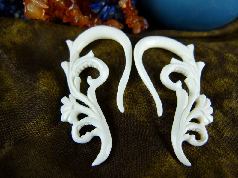 Stretch Earring bone 5 mm earring Ear Stretching Taper 5mm 4g Hanging stretch earring C008 plug ear stretcher