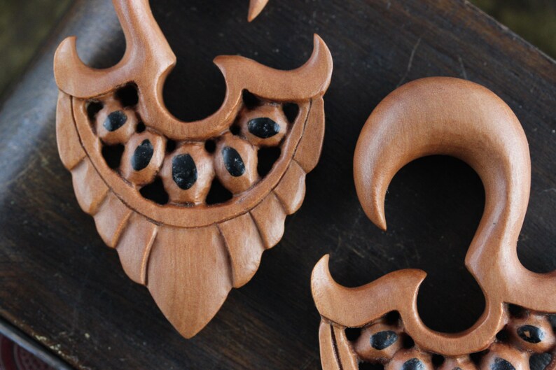 13mm Wood Stretch Ear Plugs 1/2 13 Mm Carved Wood Plug Etsy