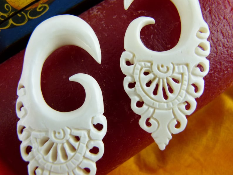 gauged Recycled Bone earrings 00g Handcrafted gauged earring C027 10mm Stretched Ears 10 mm stretch ears Bone 00 gauge earrings