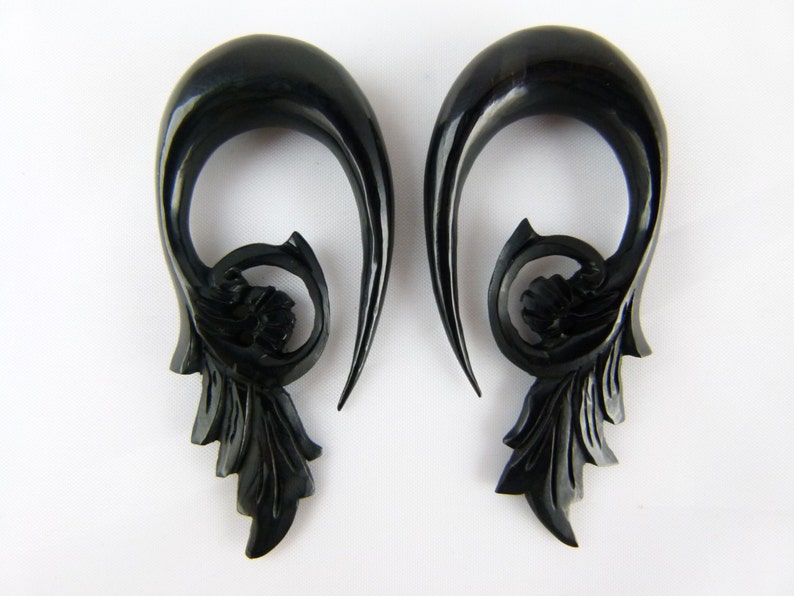 Pair 10 mm 00 Gauge Horn Handcrafted 10mm Horn Stretch your ear B003 00g Blooming Lotus Horn Stretching Earring Hangers