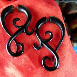 Pair of Fake Gauge Horn Earrings -  Fake Gauge Organic Horn - Fake ear Stretching *B014