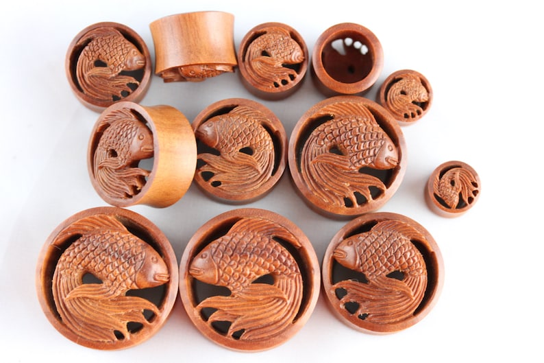 8mm 30mm one pair Koi Fish Tunnels PA39 Carved Koi Fish Plugs Ear Tunnels hand carved from sawo wood