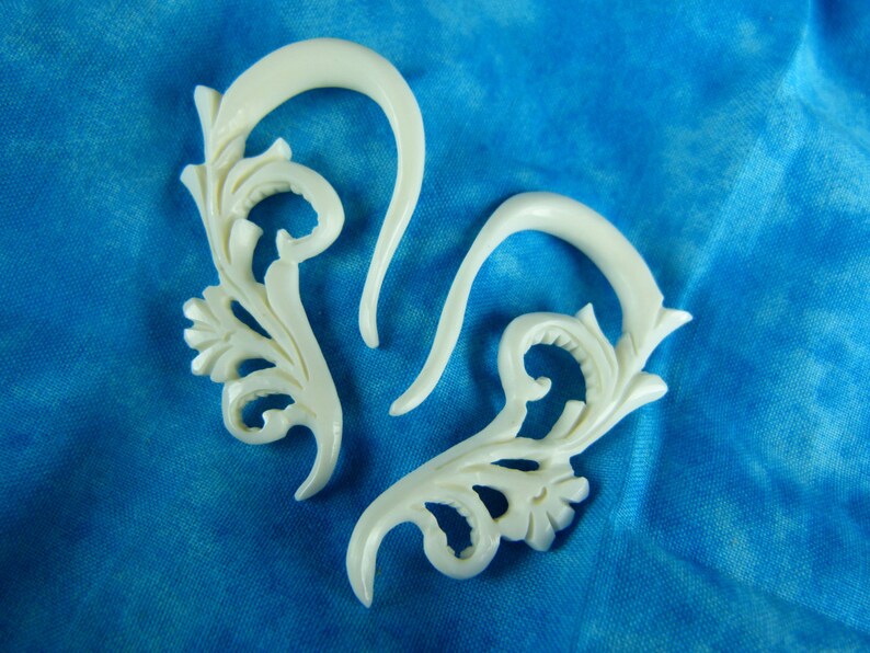 Stretch Earring bone 5 mm earring Ear Stretching Taper 5mm 4g Hanging stretch earring C008 plug ear stretcher