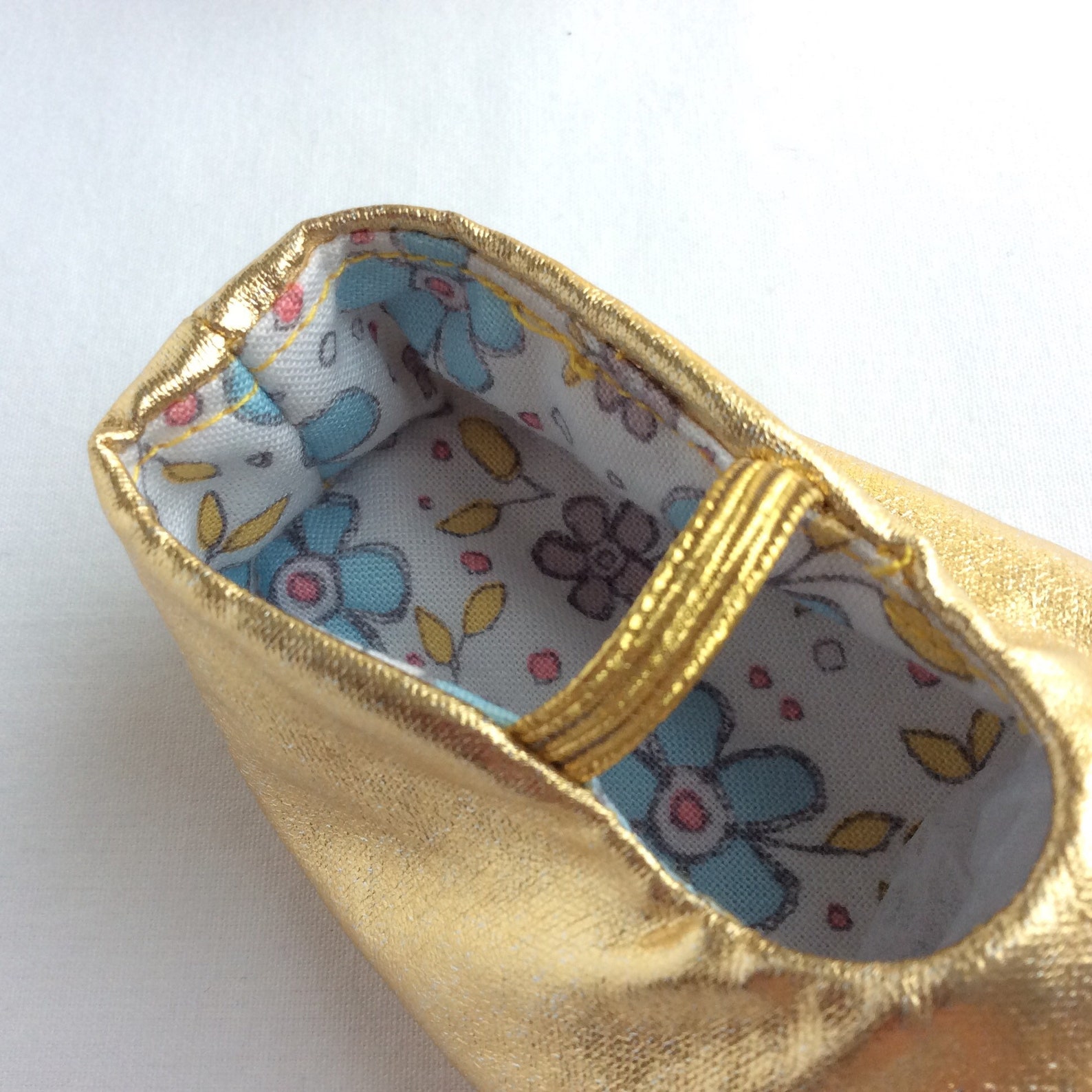 newborn baby girl shoes,gold baby shoes,baby wedding clothes,special occasion baby clothes,baby ballet slippers,baby showergift,