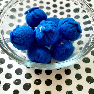 Felt blueberries Pretend Play felt fruit Play kitchen Felt Food Montessori toys Blueberries toy Dramatic Play Nursery Decor Faux Food