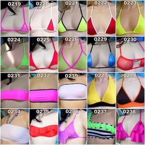 Puede incluir: Una colección de 20 diferentes tops de bikini en varios colores y estilos. Los tops se muestran en maniquíes con el número de producto listado debajo de cada top.