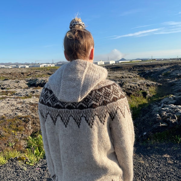 Ready to ship. XL- handknitted Icelandic wool sweater.