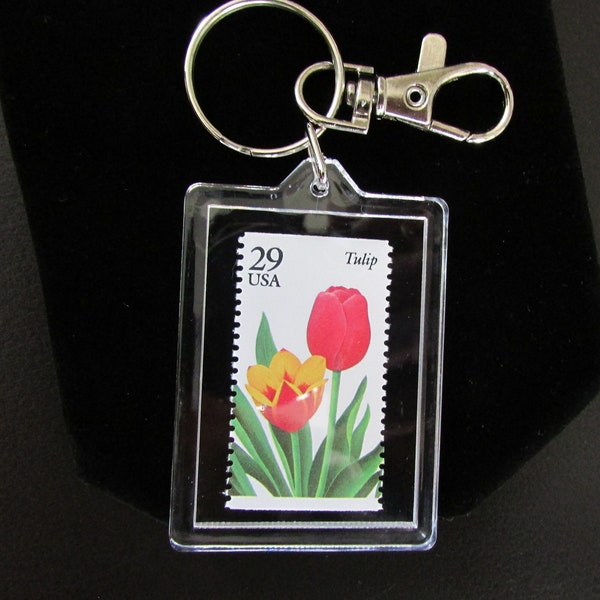 TULIP Keychain Key Ring Fob / Tulip Lover Gift / Bag Tag / Zipper Pull / Easter Flower Gift / Spring Flower / Gardening Party Favor