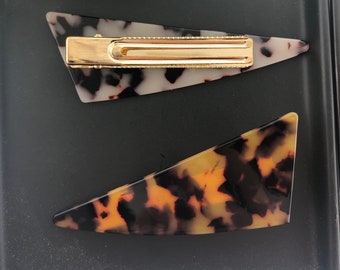 Hinged Acrylic Resin Barrette