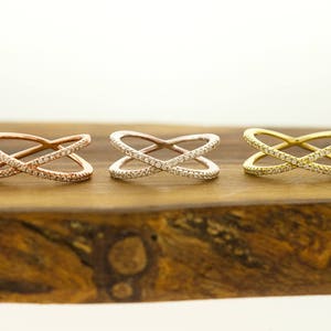 925 Sterling Silver CZ X Criss Cross Ring