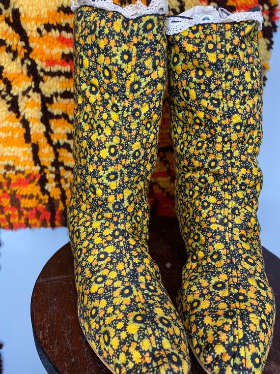 1970s Quilted Slipper Booties - image 6