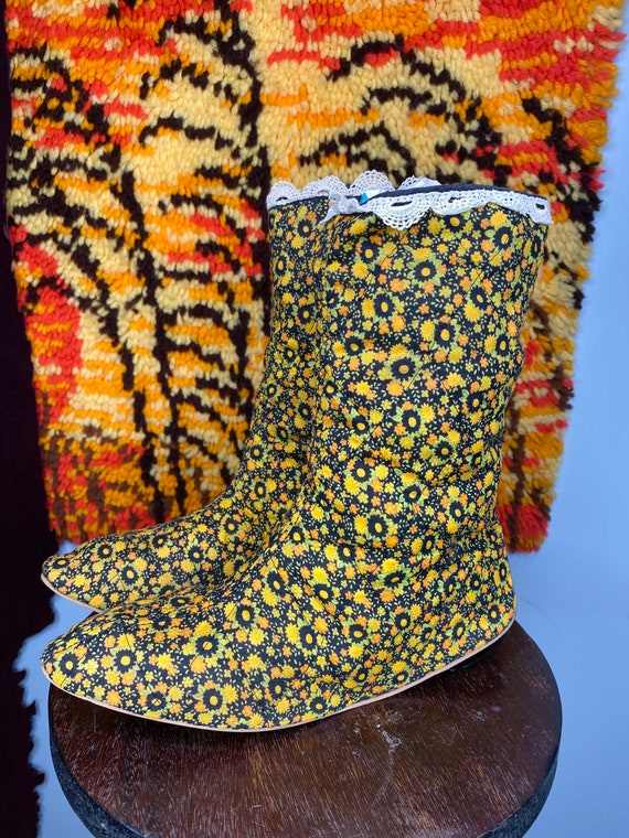 1970s Quilted Slipper Booties - image 4