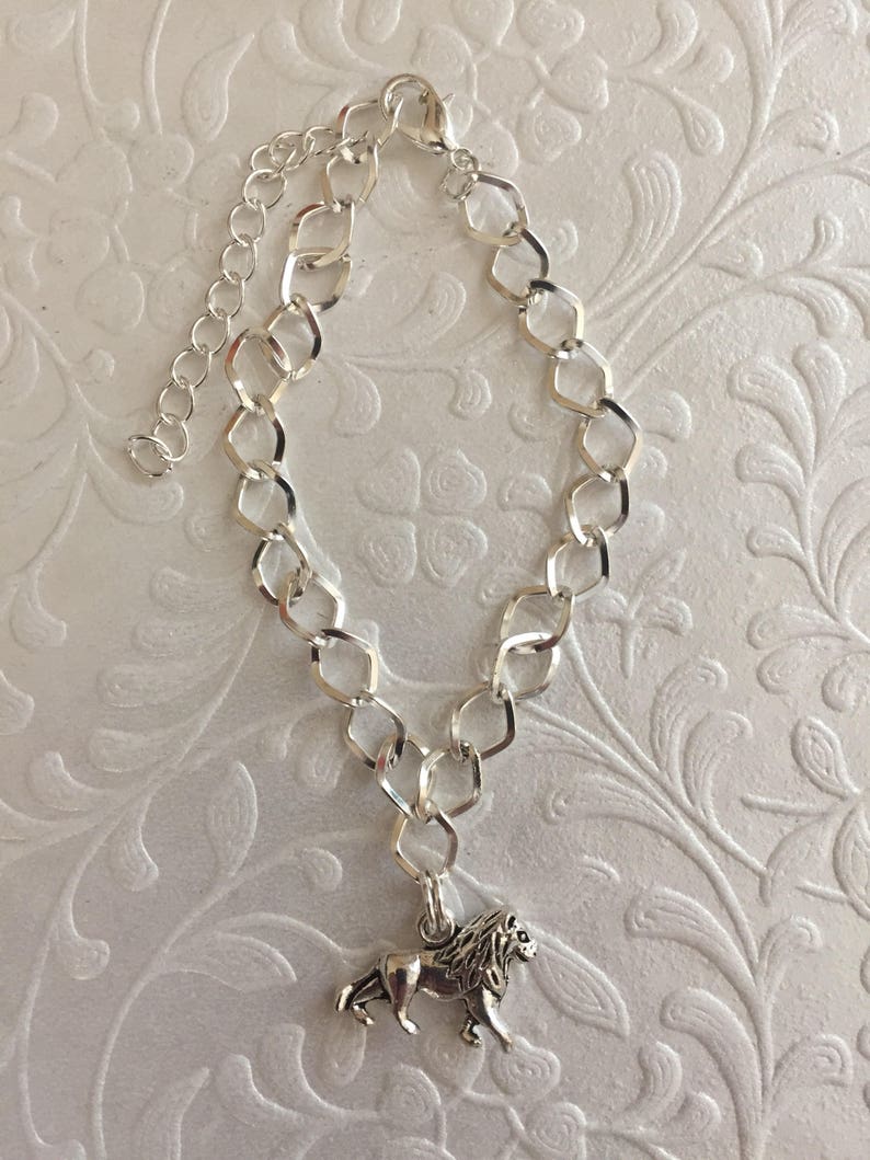 Silver Lion Bracelet Leo Zodiac Bracelet Silver Plated Lion Charm Leo Lion Bracelet Lion Jewelry Jungle Safari King