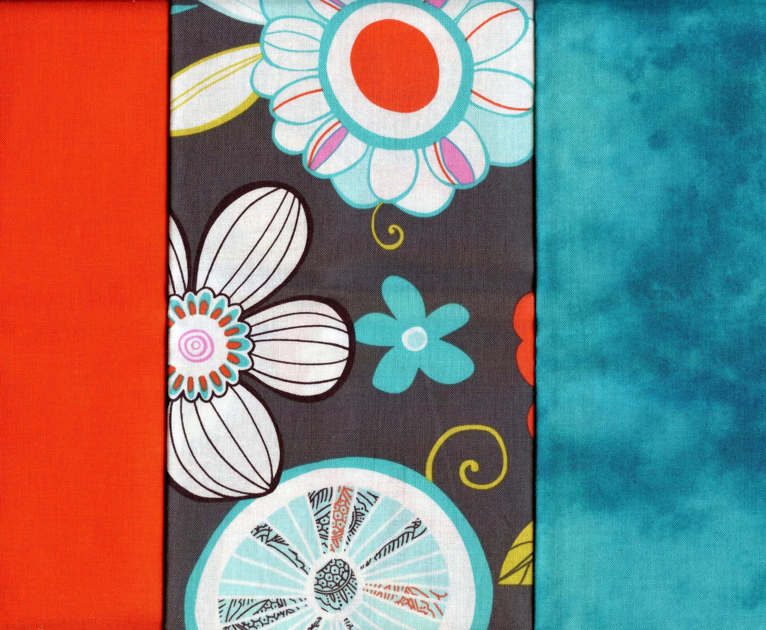 FAT QUARTER Bundle Set of 3 Large Abstract Flowers With Solids