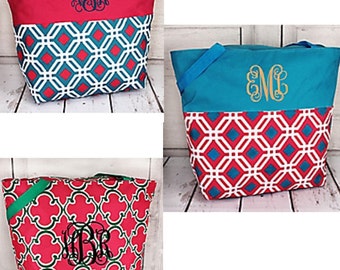 Monogrammed Tote/ Handbag / Bridesmaids/ Gift Idea!---HURRY---Almost Sold Out