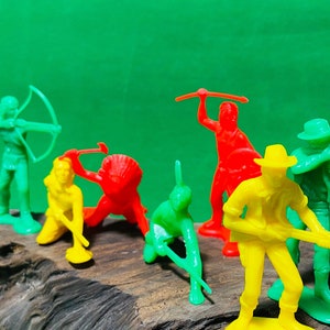 Marx Cowboys & Indians (vintage 1960’s toy soldiers)