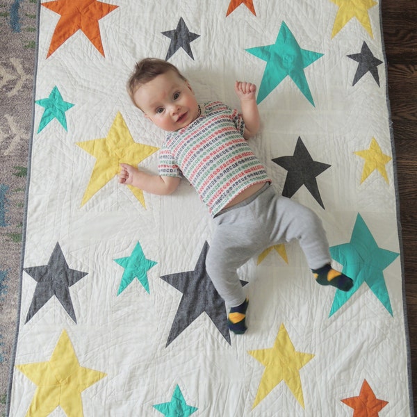 Modern Stars Unisex Baby Quilt and Playmat