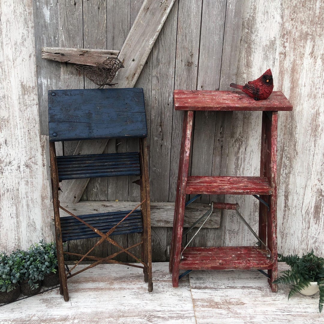 Werner 2 Step Wood Ladder Plant Stand Rusted Metal Farmhouse OR Navy ...